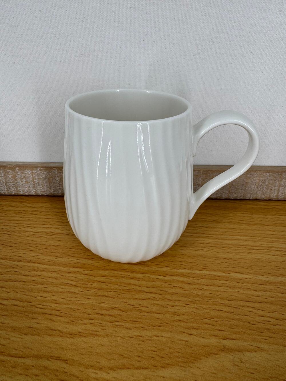 Portmeirion Sophie Conran White Oak coffee porcelain mug waves French country